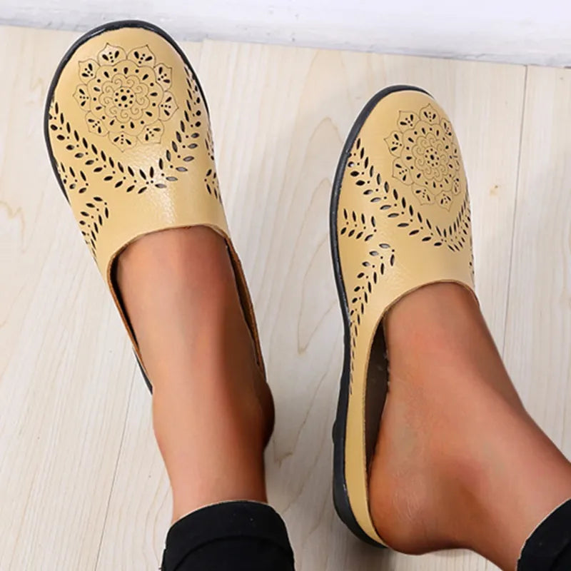 🔥Casual All-match Hollow Slippers