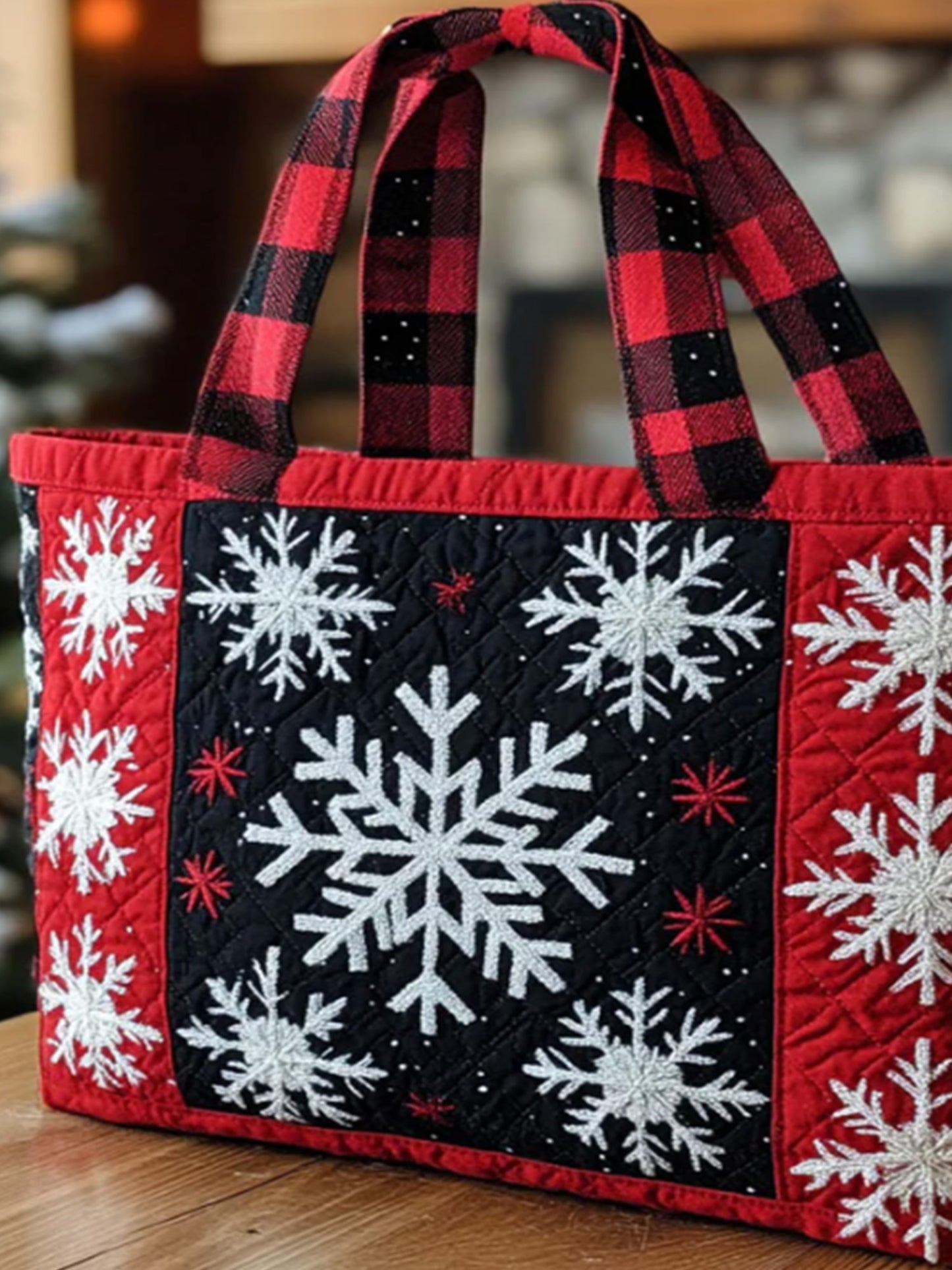Christmas  Lattice  Snowflake   Print  Quilted Tote Gag
