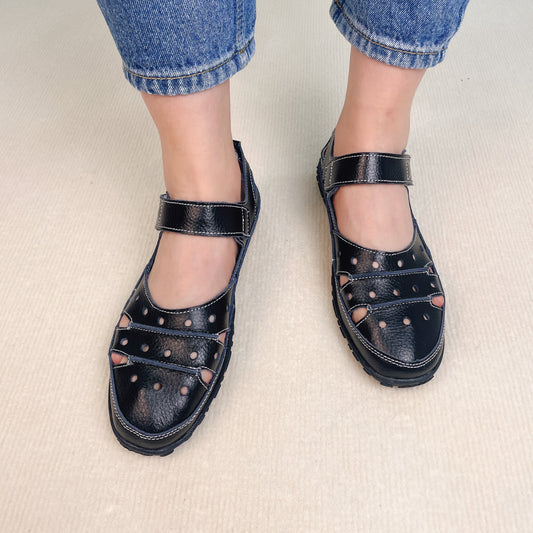 🔥- Women's Hollow Hook Flat Sandals 2