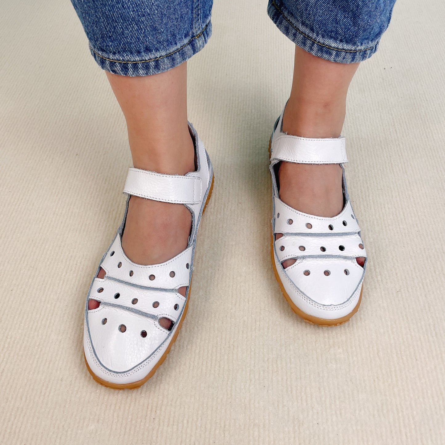 🔥- Women's Hollow Hook Flat Sandals
