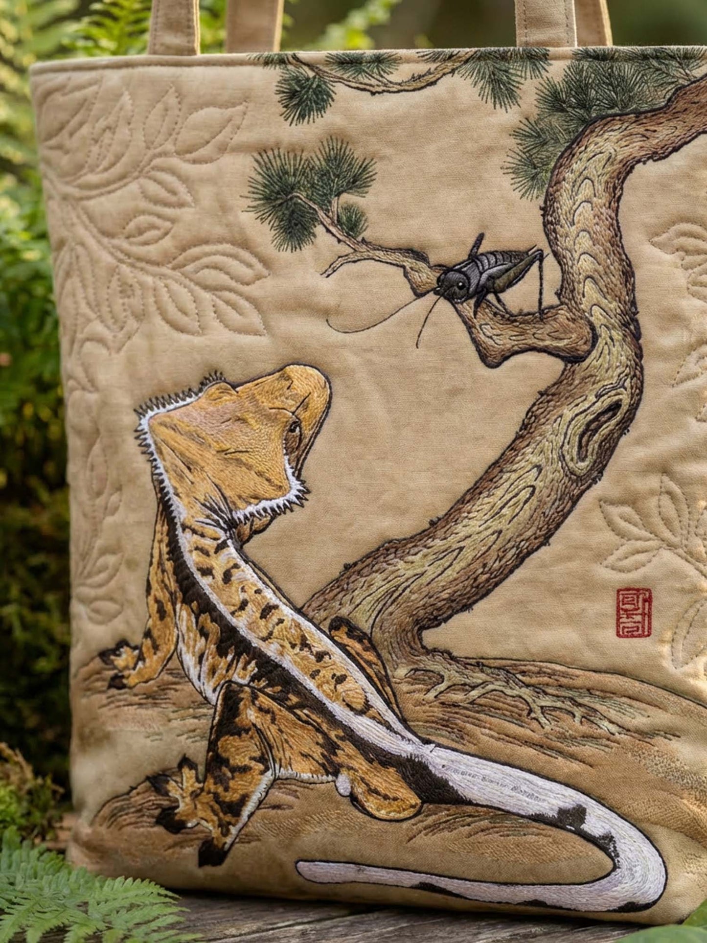 Retro Oriental Gecko And Flower Quilted Tote Bag