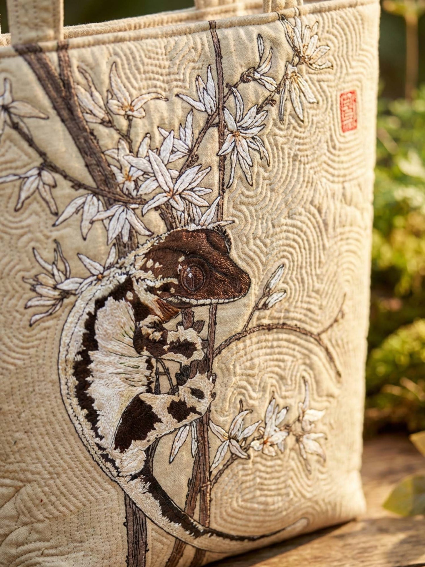 Retro Oriental Gecko And Flower Quilted Tote Bag